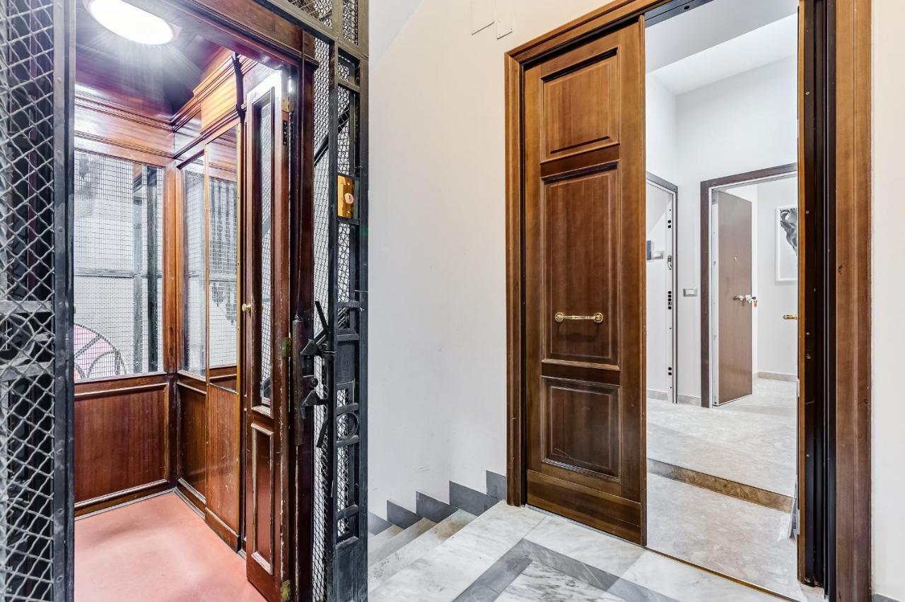 Trevi Fountain - Shabby - Romedreamhome Экстерьер фото